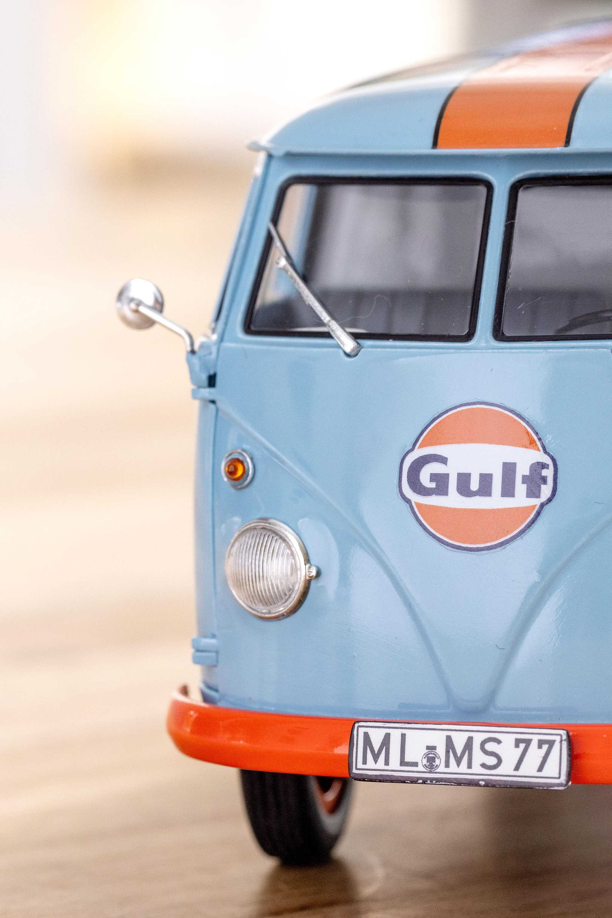 Revell 07726 VW T1 Panel Van (décoration Gulf), kit, 1:24 - Modellbau Berlinski Modellbaufachhandel Revell 07726 VW T1 Panel Van (décoration Gulf), kit, 1:24 - Modellbau Berlinski Modellbaufachhandel