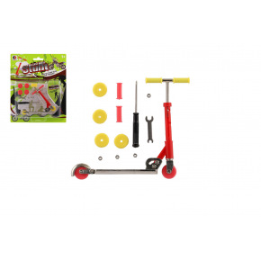 Teddies Koloběžka prstová kov/plast 10cm s doplňky 2 barvy na kartě Teddies Koloběžka prstová kov/plast 10cm s doplňky 2 barvy na kartě