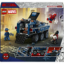 LEGO Spider-Man a honička za vězeňským transportérem