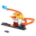 Hot Wheels CITY HLADOVÁ KOBRA ÚTOČÍ NA PIZZERKU