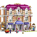 LEGO Friends 42704 Grand Hotel v městečku Heartlake