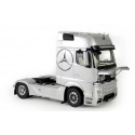 Italeri  Model Kit truck 3905 - Mercedes Benz Actros MP4 Gigaspace (1:24)