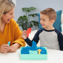 Spin Master KINETIC SAND KISTE MIT FLÜSSIGEM SAND UND UNTERLAGE BLAU