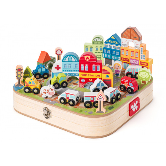 Woody Kufřík s městem a vláčkodráhou