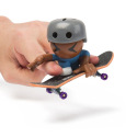 Spin Master TECH DECK SK8 CREW FINGERBOARD MIT FIGUR