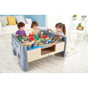 Hape Hrací stůl s vláčkodráhou 70ks
