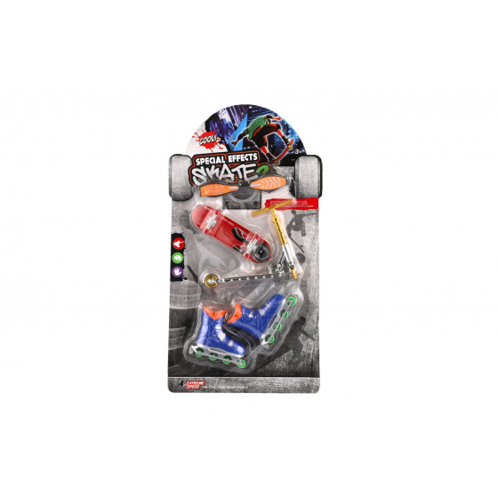 Teddies Set Skateboard, Waveboard, Rollschuhe, Finger-Scooter aus Kunststoff, verschiedene Arten auf Karte 16x30cm