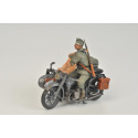 Zvezda Model Kit military 3607 - German WWII Sidecar R12 with crew (1:35)
