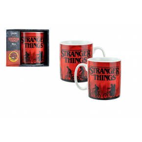 Stranger Things XL hrnek se samolepkou v krabici 15x12,5x10,5cm