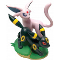 Pokémon Company Pokémon TCG: SV8.5 Prismatic Evolutions - Premium Figure Collection