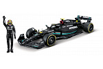 Bburago - RACE Formule F1 s figurkou jezdce, Mercedes-AMG W14 E Performance (2023) #44 Hamilton,1:24
