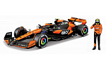 Bburago - RACE Formule F1 s figurkou jezdce, McLaren F1 Team MCL38(2024), #4 Lando Norris, 1:24