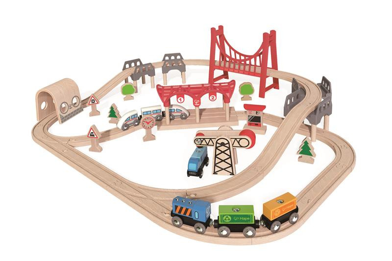 dřevěný vláček a koleje s mašinkou